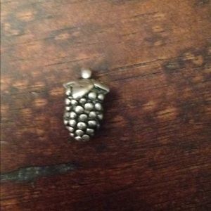 Grapes charm